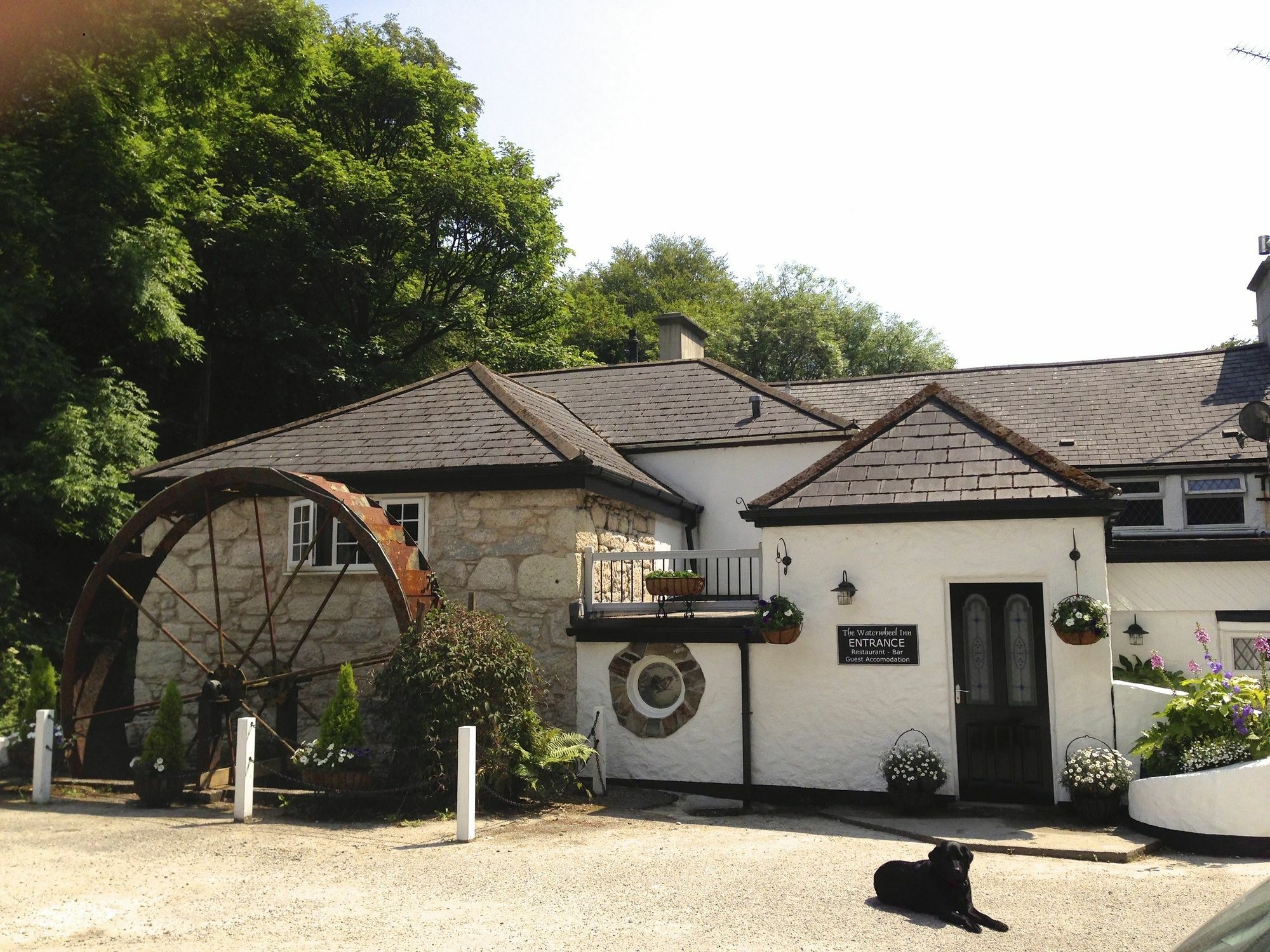 The Waterwheel Hotel เซนต์ออสเทลล์ ภายนอก รูปภาพ
